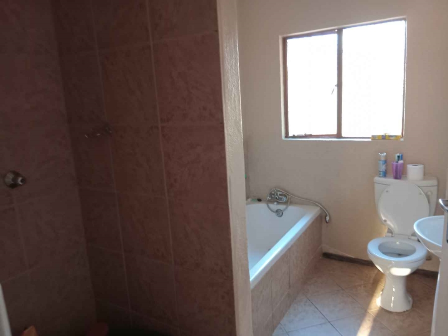 3 Bedroom Property for Sale in The Orchards Gauteng