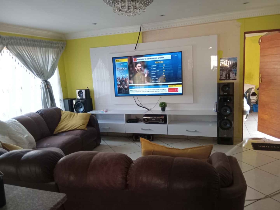 3 Bedroom Property for Sale in The Orchards Gauteng
