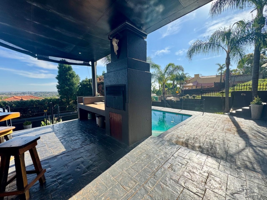 4 Bedroom Property for Sale in Waterkloof Ridge Gauteng
