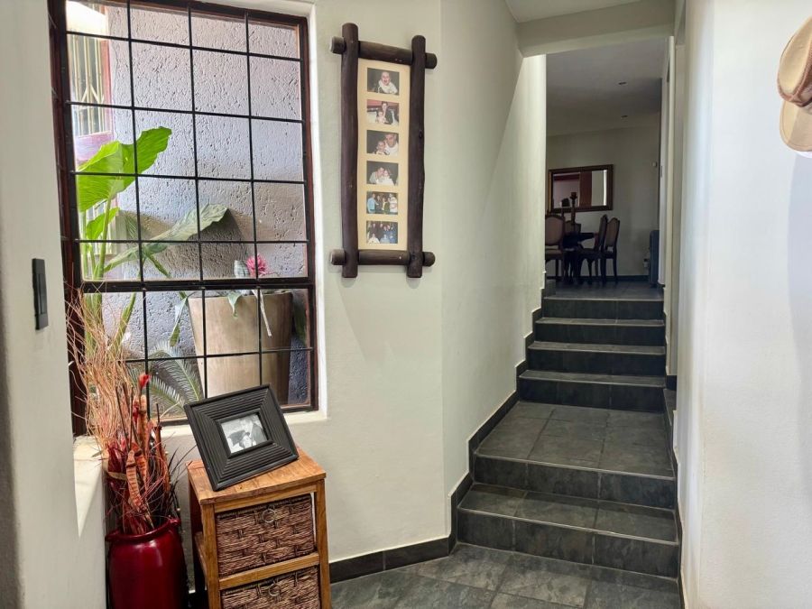 4 Bedroom Property for Sale in Waterkloof Ridge Gauteng