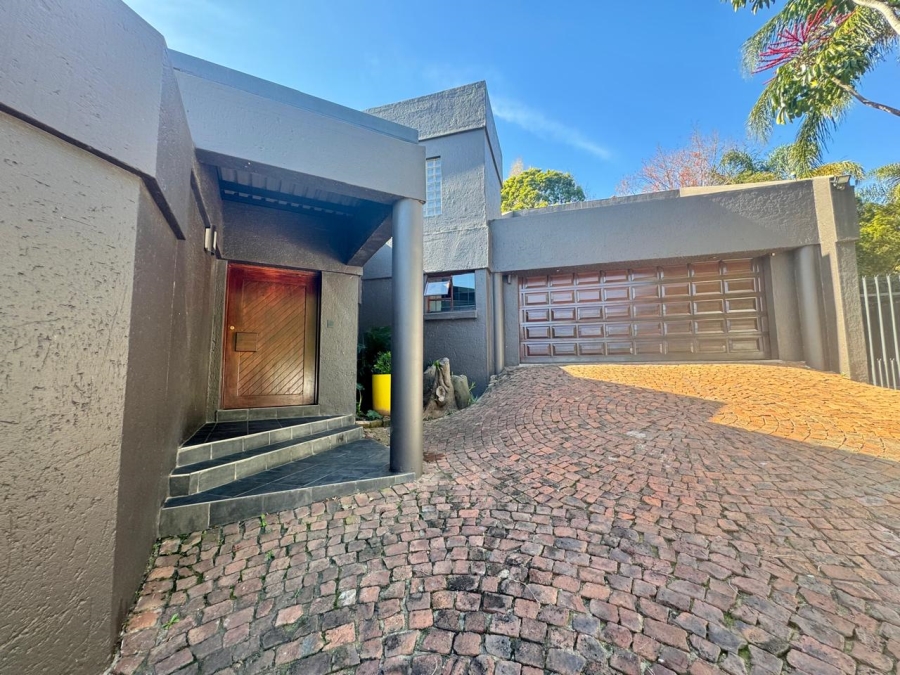 4 Bedroom Property for Sale in Waterkloof Ridge Gauteng
