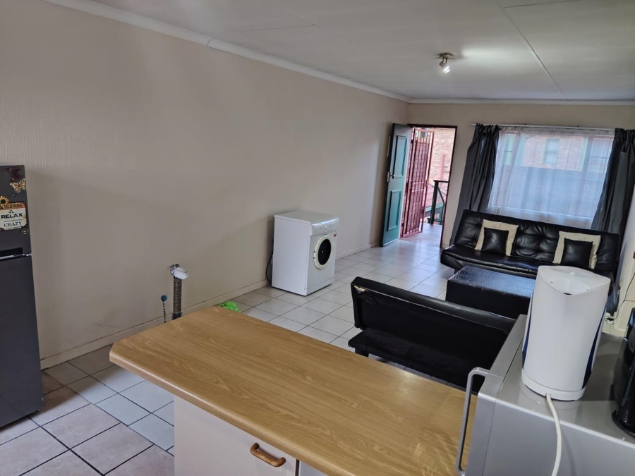 2 Bedroom Property for Sale in Moregloed Gauteng