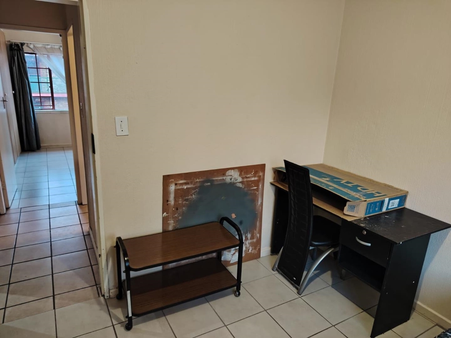 2 Bedroom Property for Sale in Moregloed Gauteng