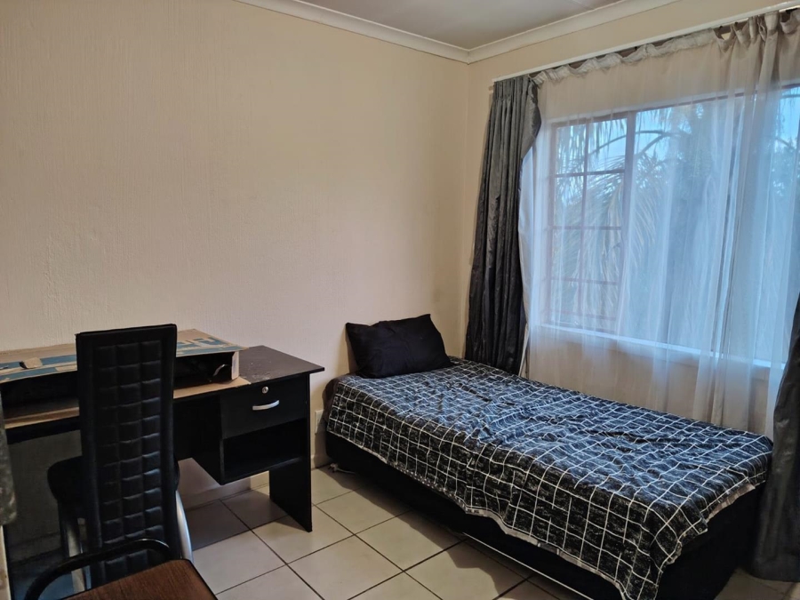 2 Bedroom Property for Sale in Moregloed Gauteng