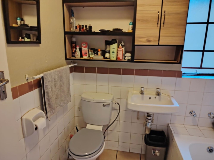 2 Bedroom Property for Sale in Moregloed Gauteng