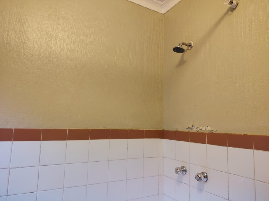2 Bedroom Property for Sale in Moregloed Gauteng