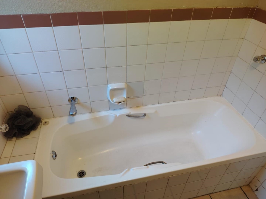 2 Bedroom Property for Sale in Moregloed Gauteng
