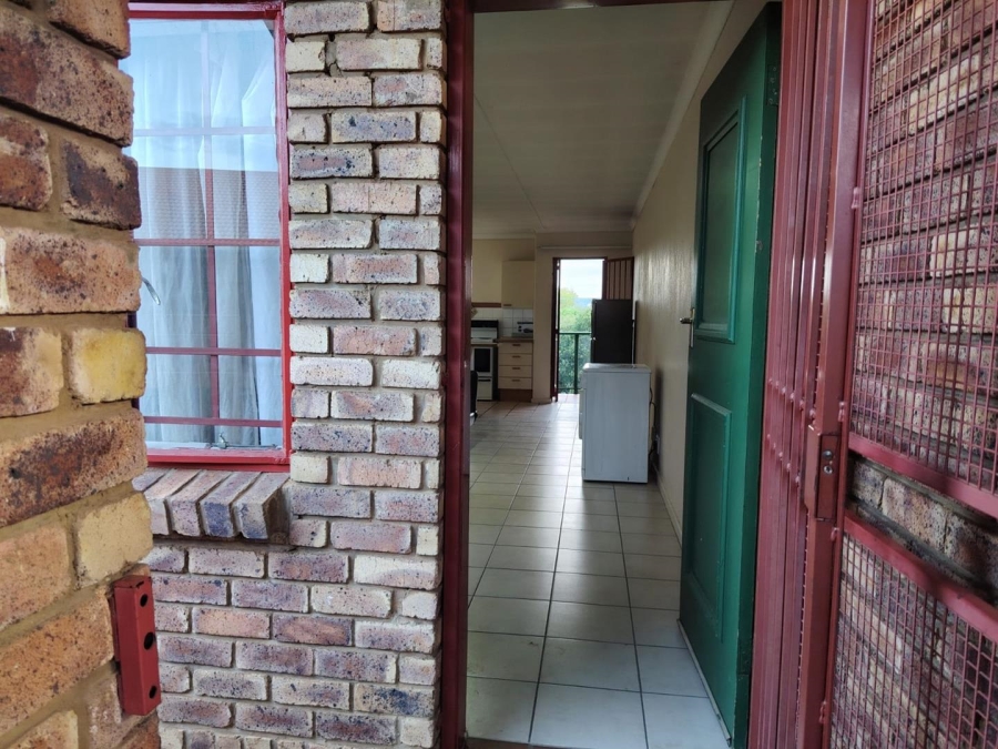 2 Bedroom Property for Sale in Moregloed Gauteng