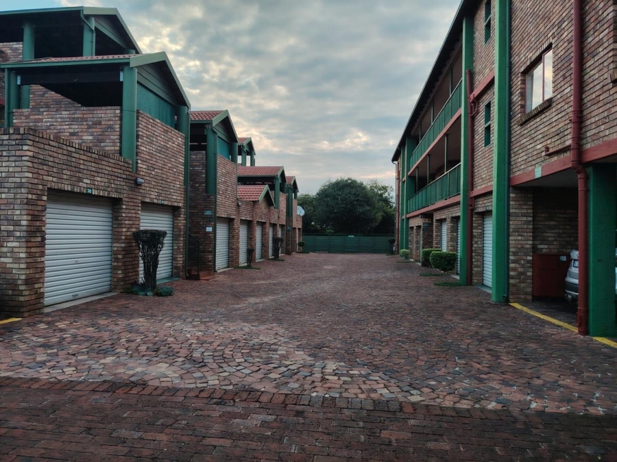 2 Bedroom Property for Sale in Moregloed Gauteng