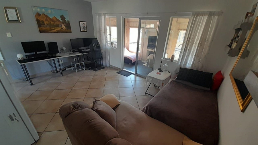 2 Bedroom Property for Sale in Glen Marais Gauteng