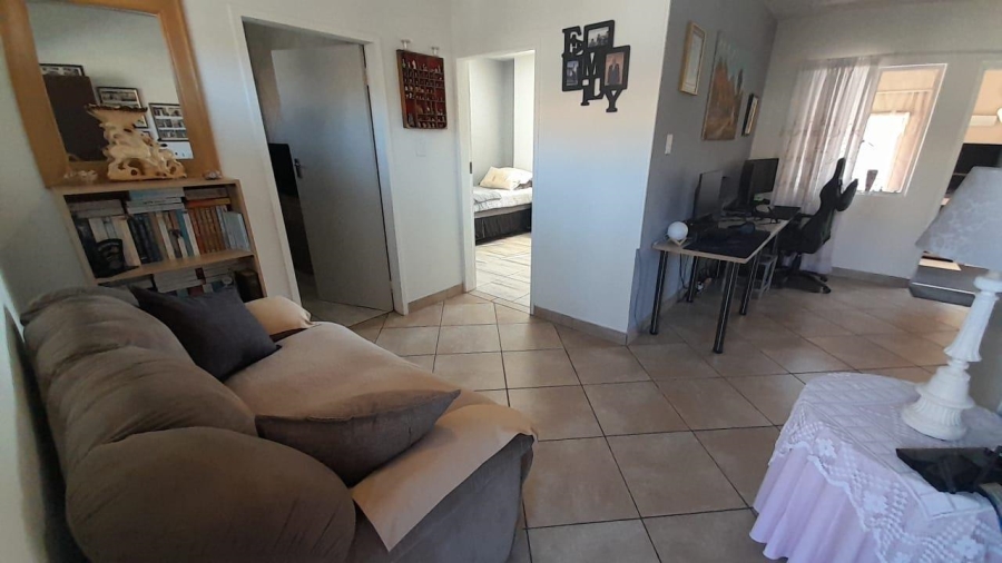 2 Bedroom Property for Sale in Glen Marais Gauteng