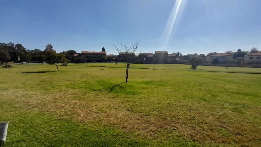 2 Bedroom Property for Sale in Glen Marais Gauteng