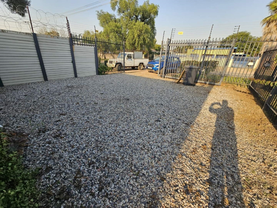 To Let 2 Bedroom Property for Rent in Daspoort Gauteng