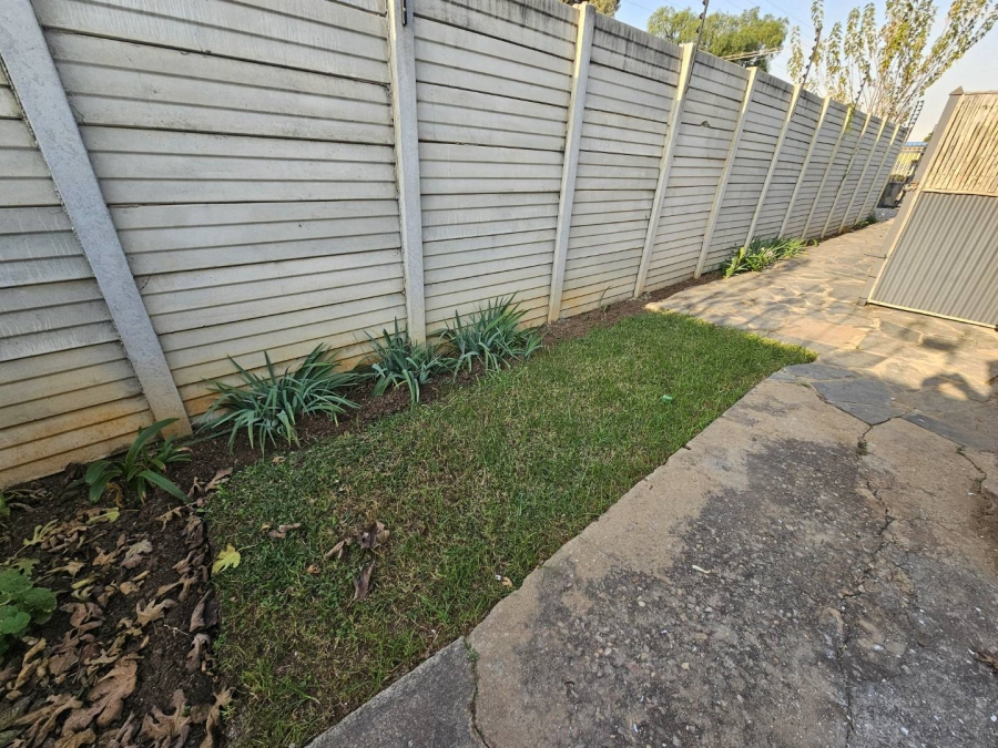 To Let 2 Bedroom Property for Rent in Daspoort Gauteng