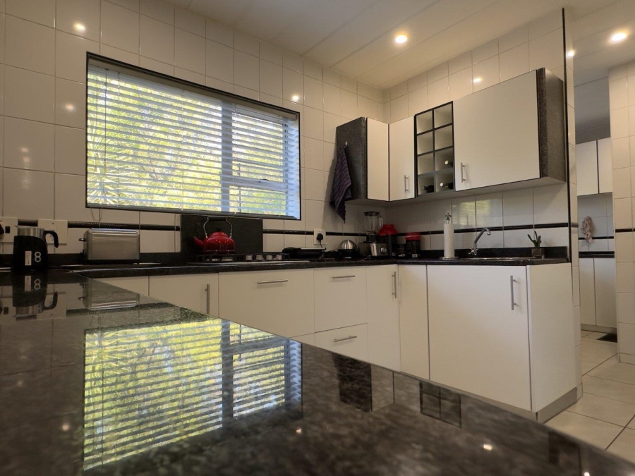 4 Bedroom Property for Sale in Glenvista Gauteng