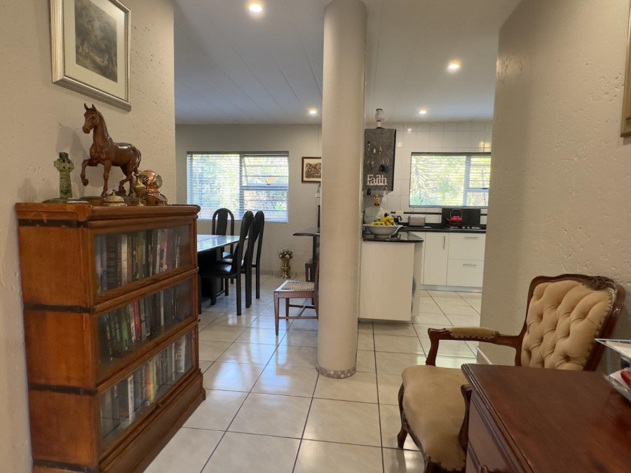 4 Bedroom Property for Sale in Glenvista Gauteng