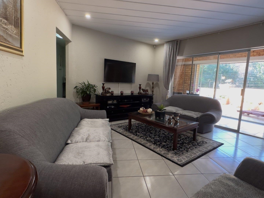 4 Bedroom Property for Sale in Glenvista Gauteng