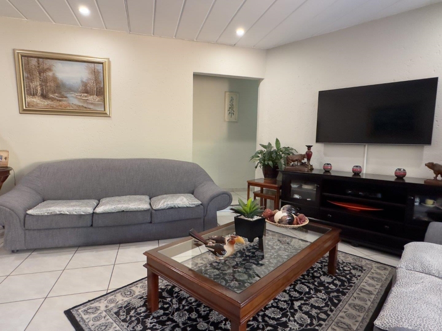 4 Bedroom Property for Sale in Glenvista Gauteng