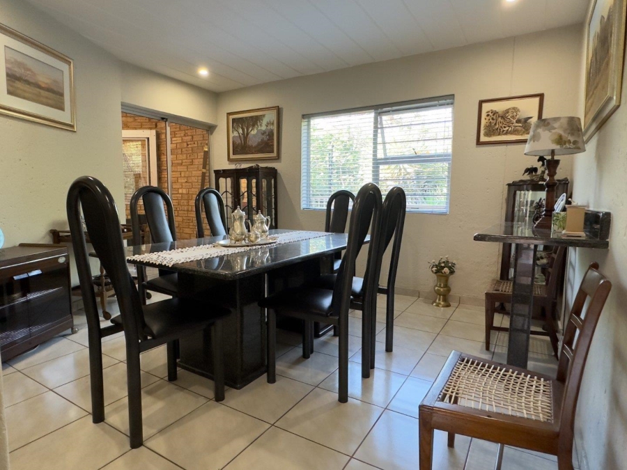 4 Bedroom Property for Sale in Glenvista Gauteng