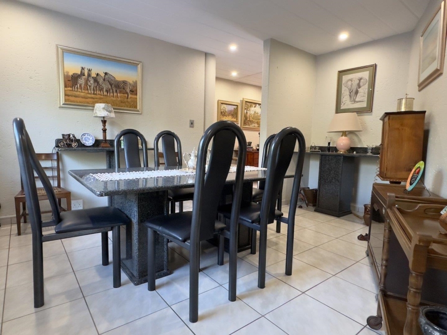 4 Bedroom Property for Sale in Glenvista Gauteng