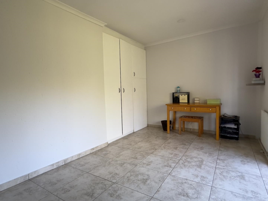 4 Bedroom Property for Sale in Glenvista Gauteng