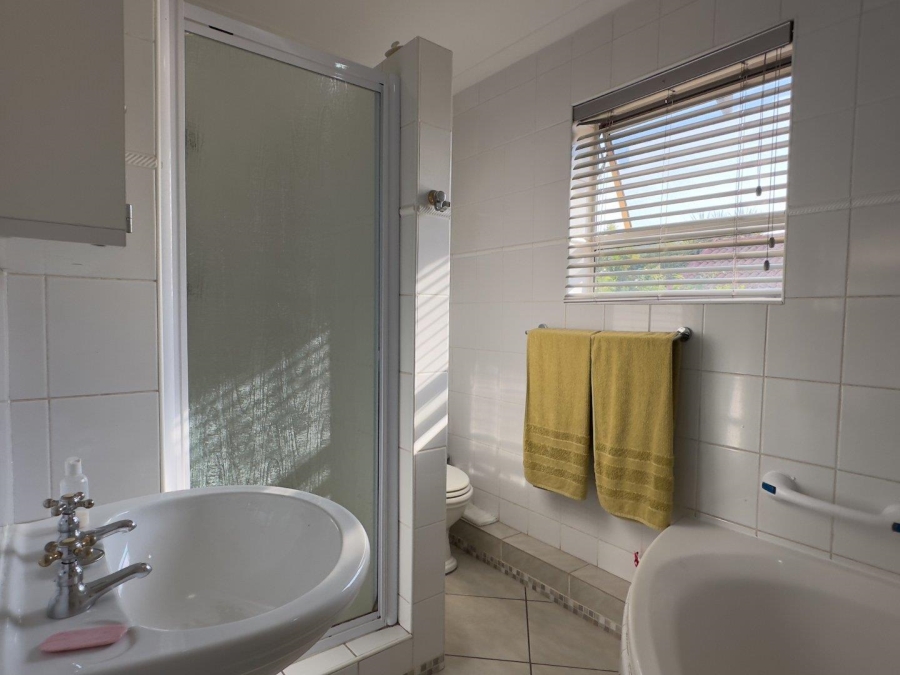 4 Bedroom Property for Sale in Glenvista Gauteng