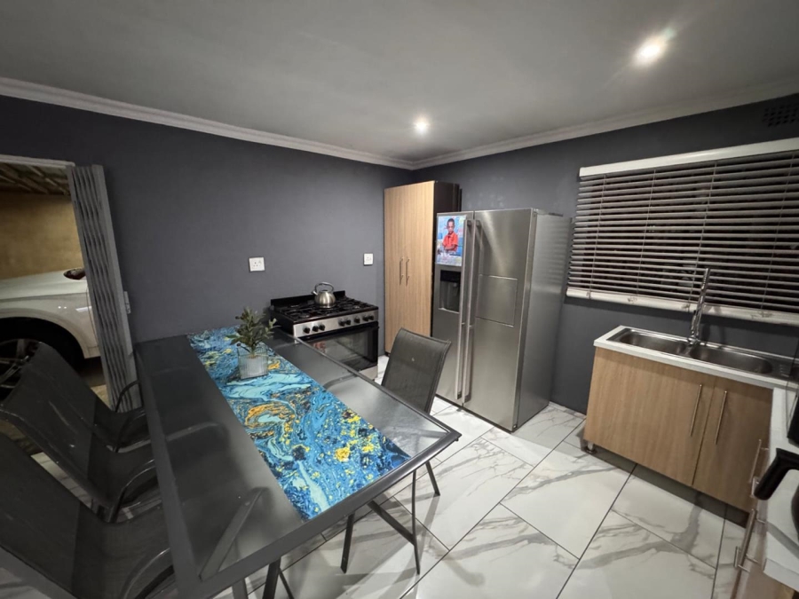 3 Bedroom Property for Sale in Roodekop Gauteng