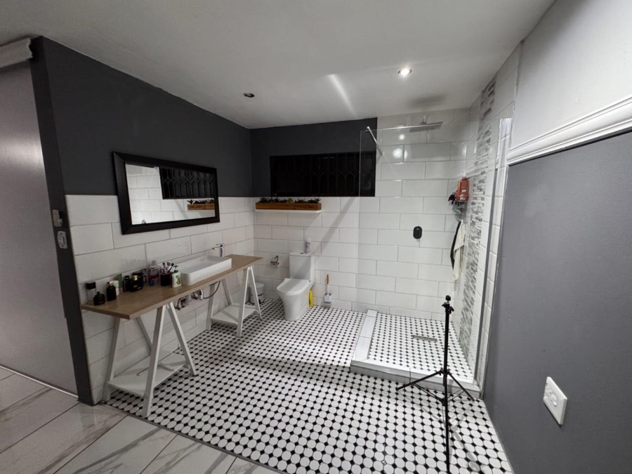 3 Bedroom Property for Sale in Roodekop Gauteng
