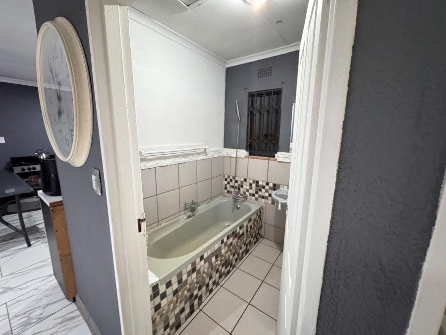 3 Bedroom Property for Sale in Roodekop Gauteng