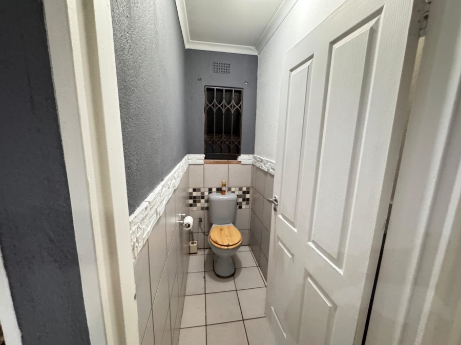 3 Bedroom Property for Sale in Roodekop Gauteng