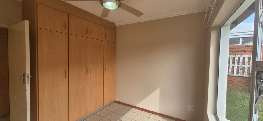 3 Bedroom Property for Sale in New Redruth Gauteng