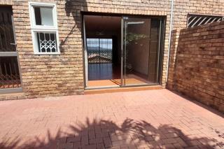 2 Bedroom Property for Sale in Ridgeway Gauteng