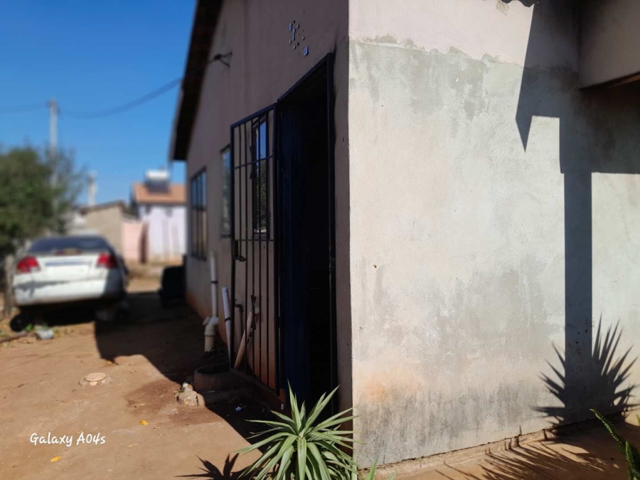 2 Bedroom Property for Sale in Lehae Gauteng
