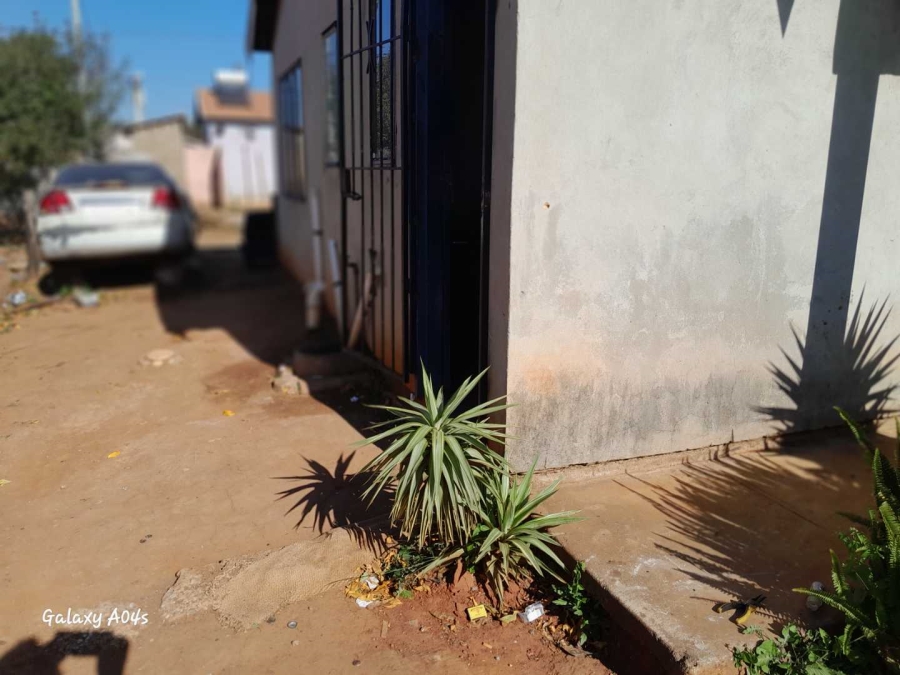 2 Bedroom Property for Sale in Lehae Gauteng