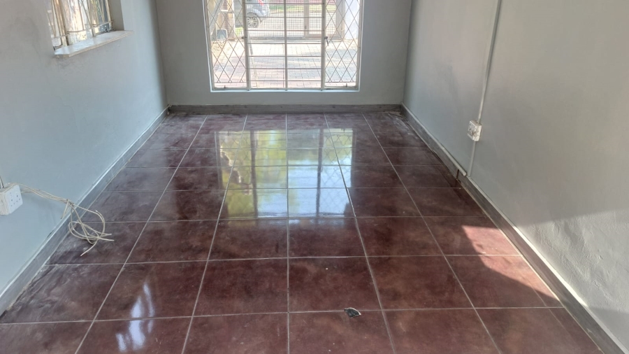 To Let 3 Bedroom Property for Rent in Randhart Gauteng