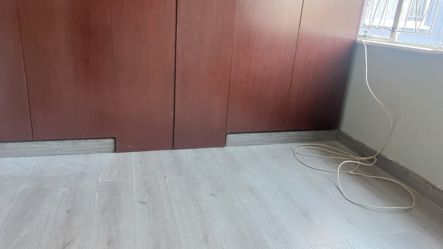 To Let 3 Bedroom Property for Rent in Randhart Gauteng