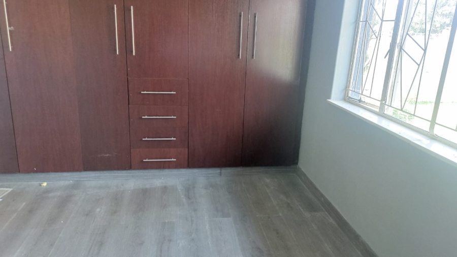To Let 3 Bedroom Property for Rent in Randhart Gauteng