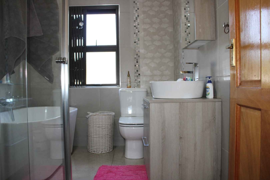 5 Bedroom Property for Sale in Blue Saddle Ranches Gauteng