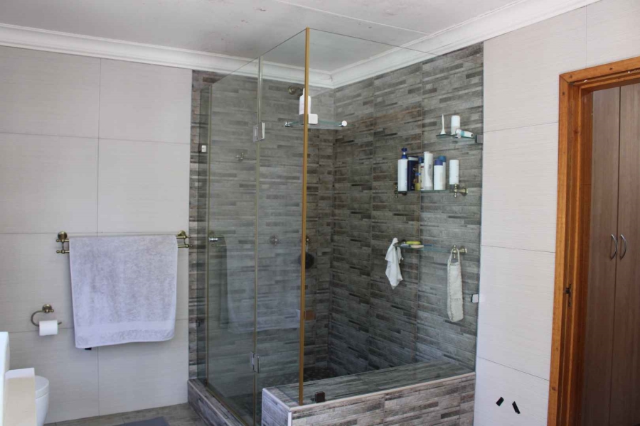 5 Bedroom Property for Sale in Blue Saddle Ranches Gauteng