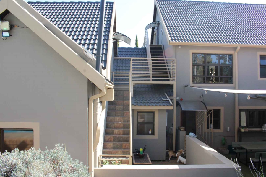 5 Bedroom Property for Sale in Blue Saddle Ranches Gauteng