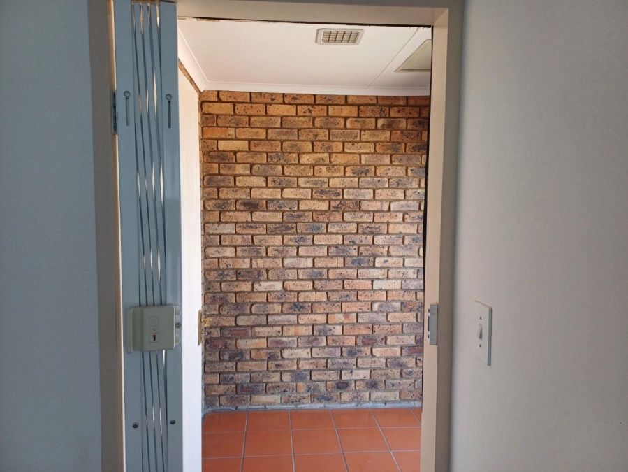 2 Bedroom Property for Sale in Ridgeway Gauteng