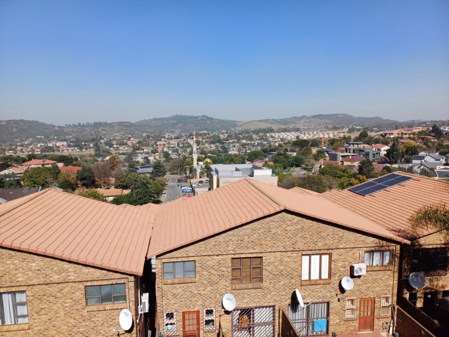 2 Bedroom Property for Sale in Ridgeway Gauteng