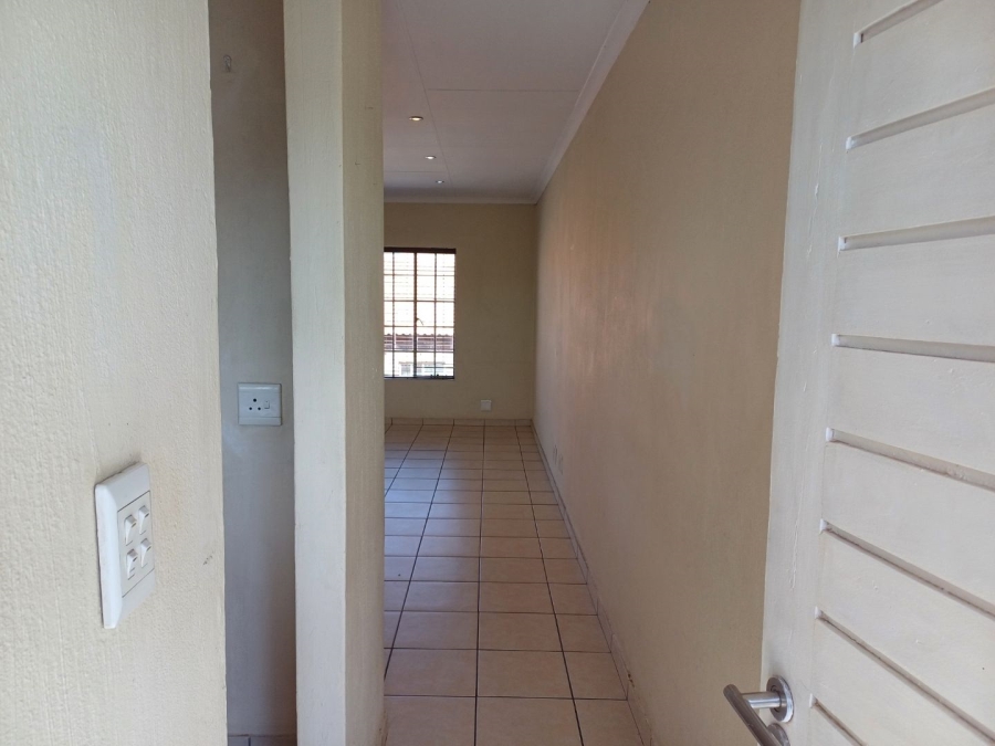 2 Bedroom Property for Sale in Winchester Hills Gauteng