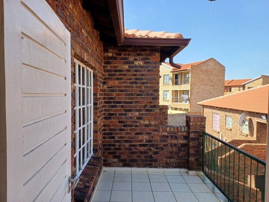 2 Bedroom Property for Sale in Winchester Hills Gauteng