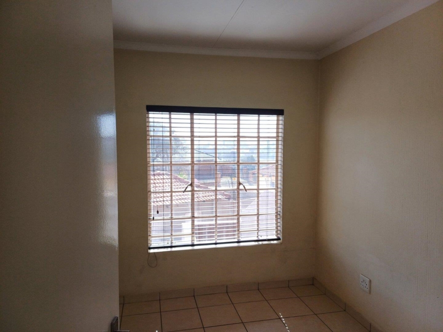 2 Bedroom Property for Sale in Winchester Hills Gauteng