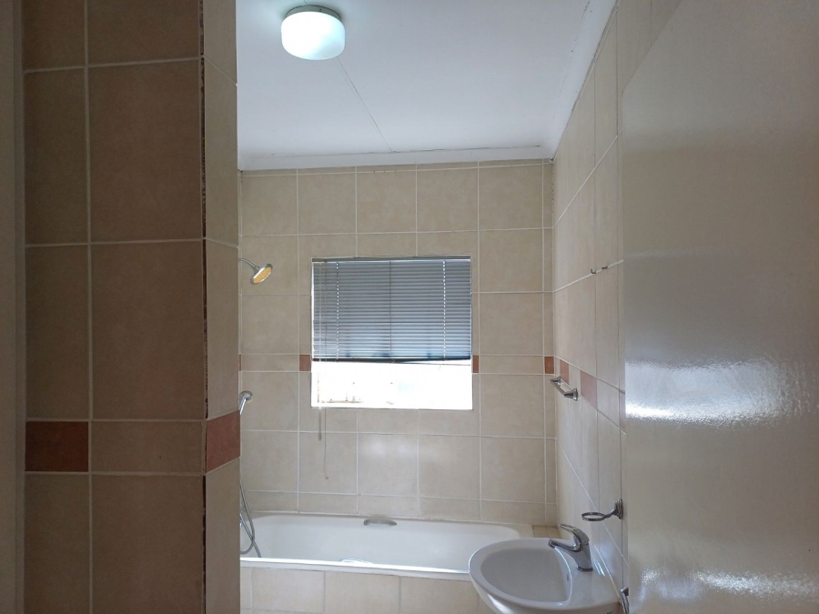 2 Bedroom Property for Sale in Winchester Hills Gauteng