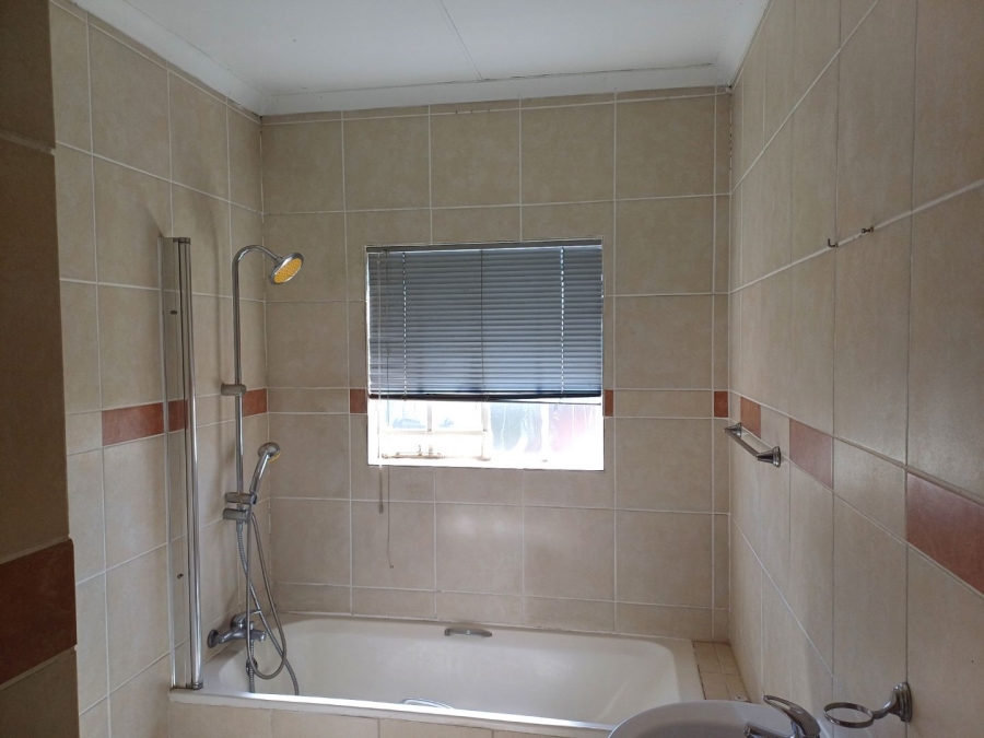 2 Bedroom Property for Sale in Winchester Hills Gauteng