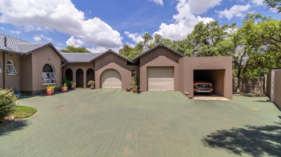 3 Bedroom Property for Sale in Brackenhurst Gauteng