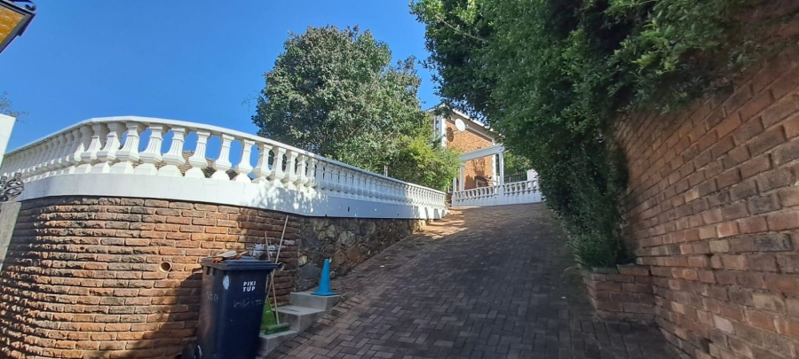 4 Bedroom Property for Sale in Glenvista Gauteng