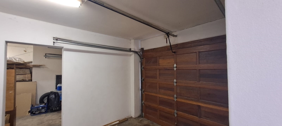 4 Bedroom Property for Sale in Glenvista Gauteng